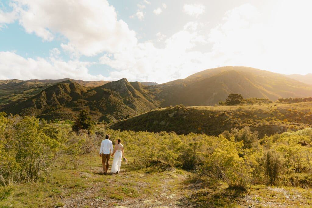 midd day harsh light wedding photography