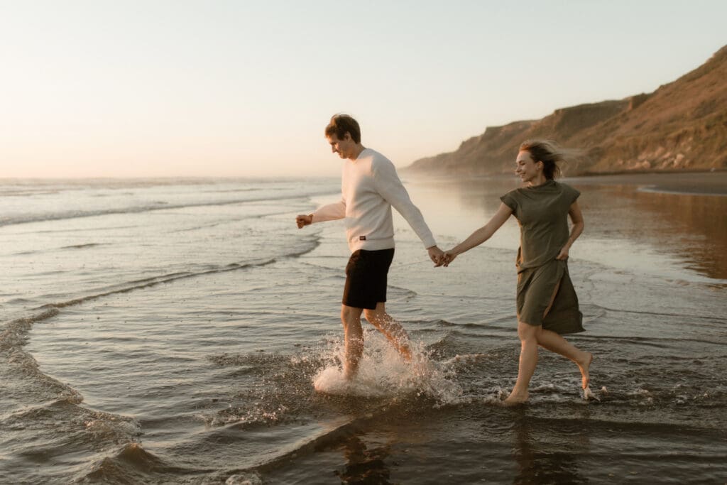 golden hour photography couple on beach